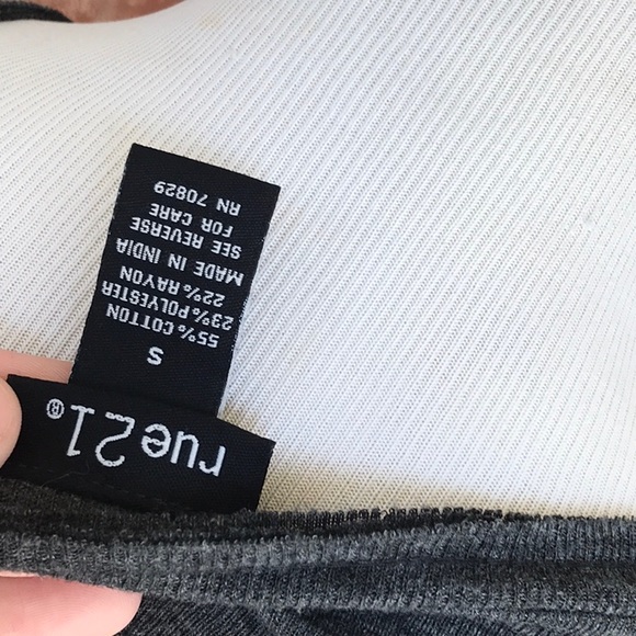Rue 21 S sweater shirt - Picture 3 of 3